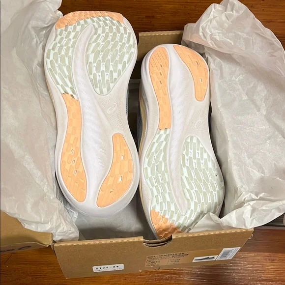 ASICS Women's Gel Nimbus 26 - Picture 5 of 5